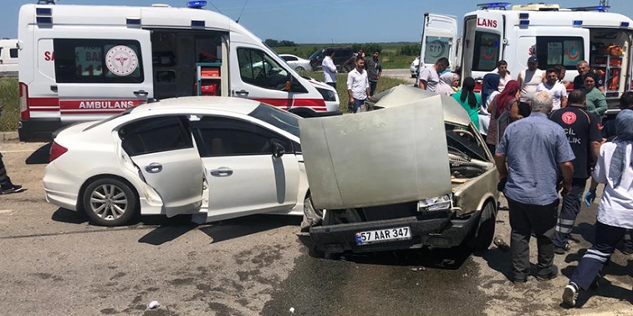 Samsun'da iki otomobil çarpıştı! 1'i ağır 9 yaralı