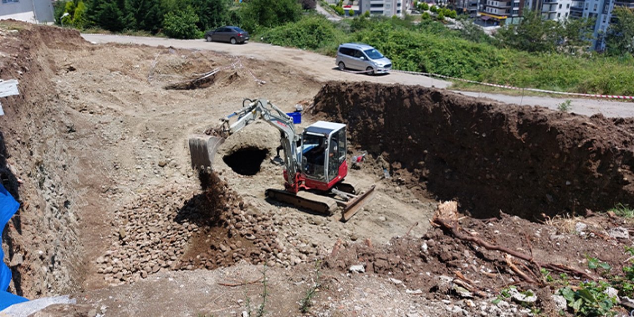 Samsun'da inşaat kazısında 2 mezar odası bulundu