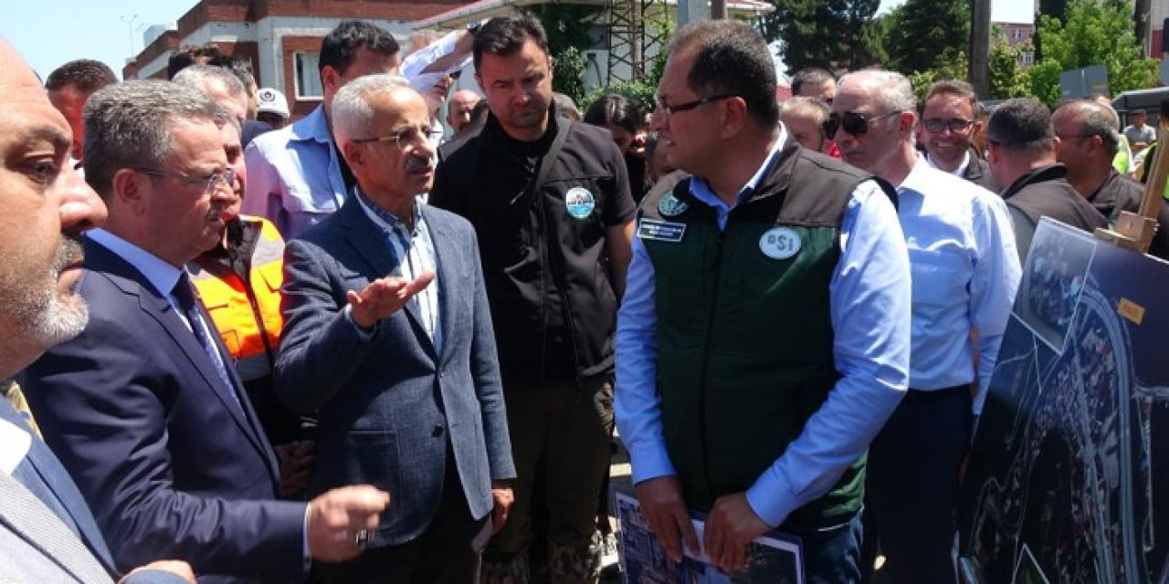 Bakan Abdülkadir Uraloğlu Giresun'da sel bölgesinde! "Tespitler yapılacak..."