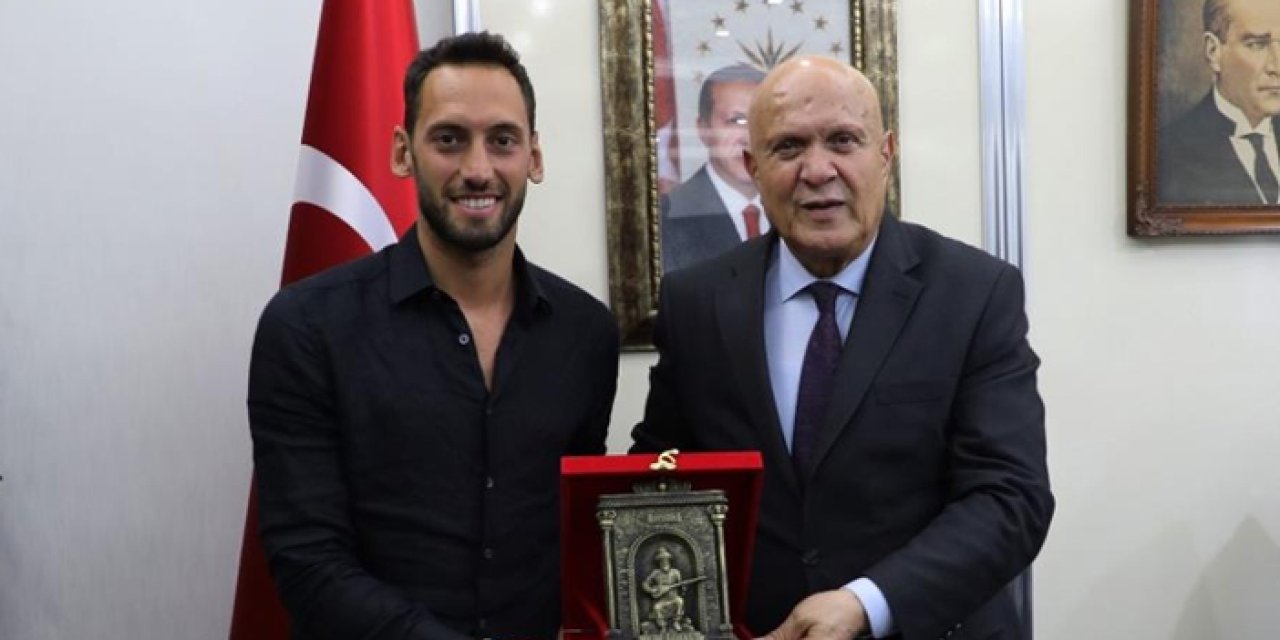 Hakan Çalhanoğlu memleketi Bayburt'ta