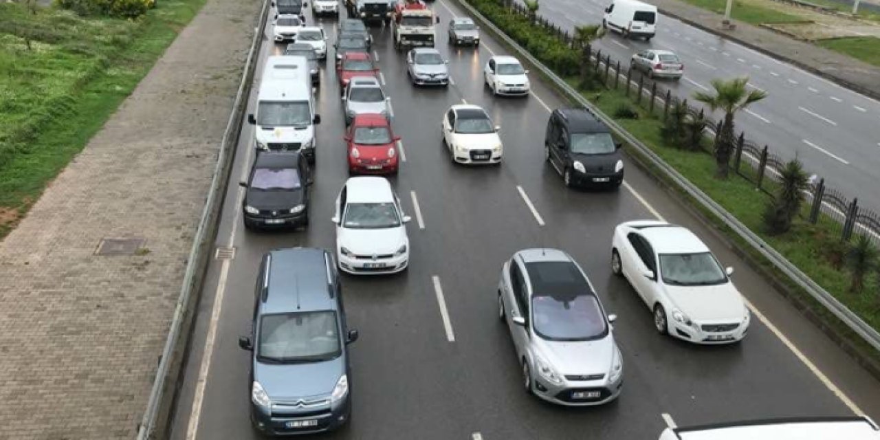 Trabzon'daki trafik yoğunluğu için açıklama "Turizm sezonunda normal karşılamak lazım"