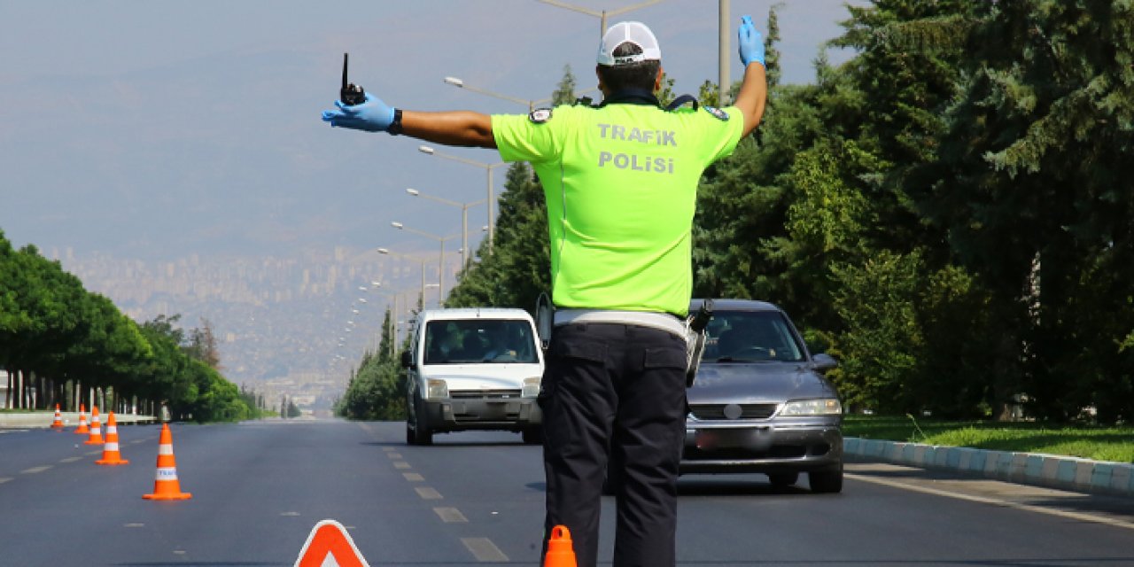 Emniyet açıkladı! 2 gün içinde tespit edilen trafik ihlali sayısı dudak uçuklattı