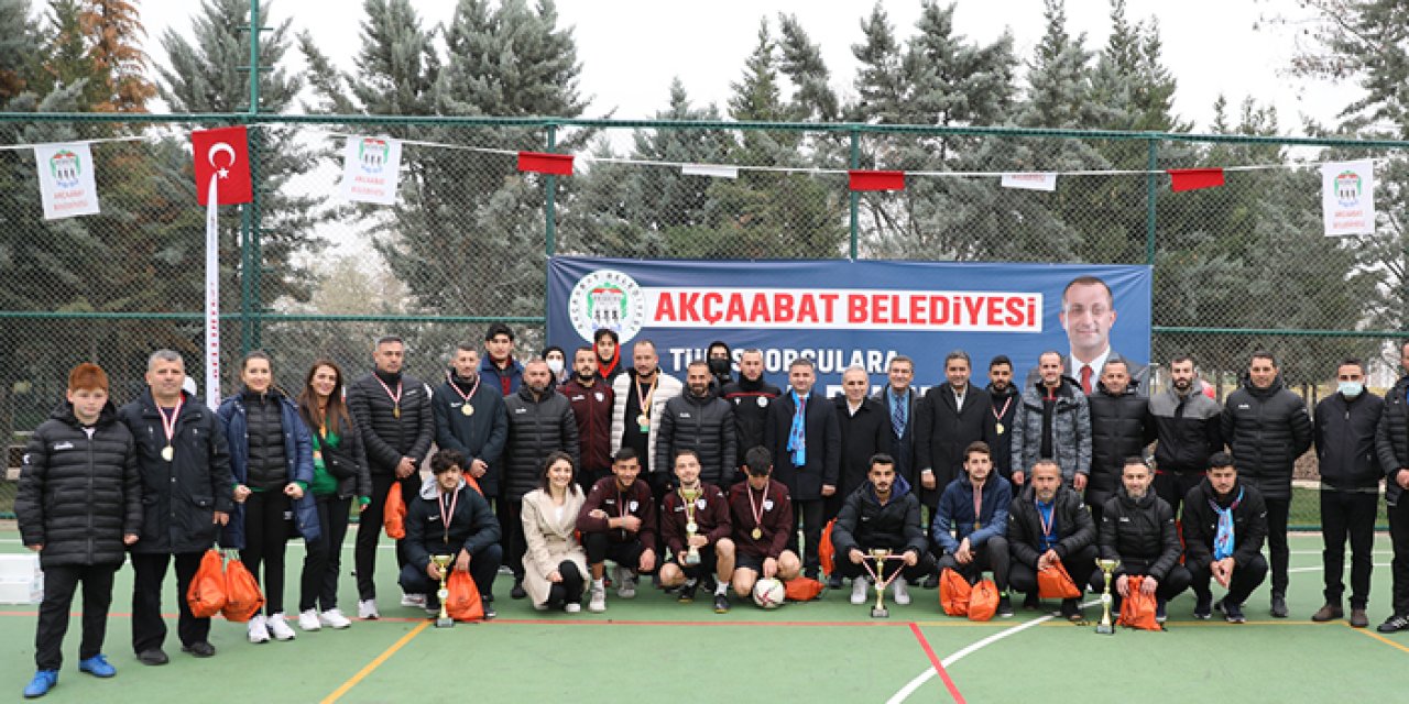 Trabzon'da ayak tenisi turnuvası sona erdi