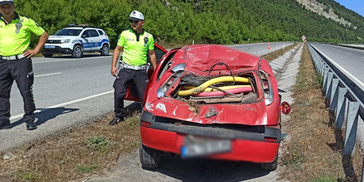 Samsun'da otomobil bariyere çarptı! Sürücü yaralandı