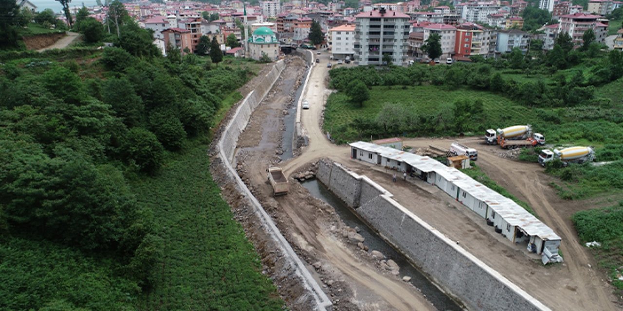 Artvin’de taşkın kontrol çalışmaları devam ediyor