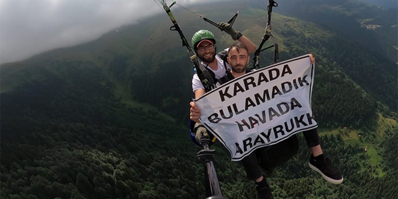 Trabzon'da ilginç pankart! Gelin adayını havada aradı