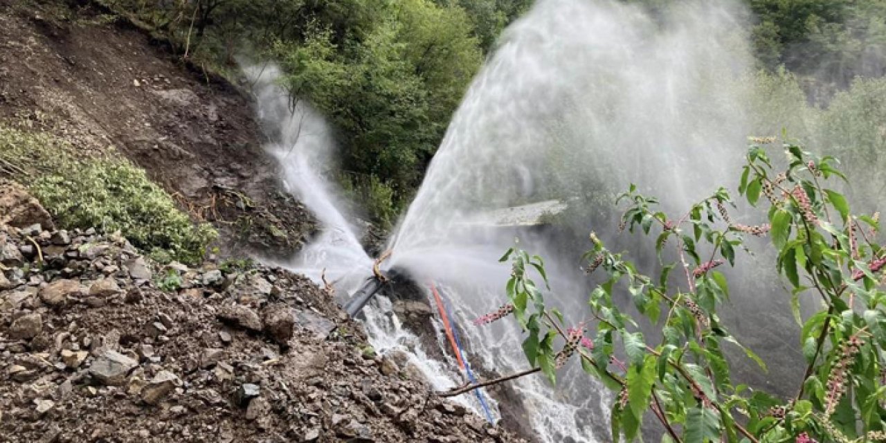 Artvin'de sağanak etkili oldu! Hatila Vadisi'ne ulaşılamıyor