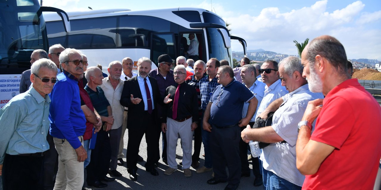 Trabzon'dan emekliler, Çanakkale Şehitliği’ni gezdi