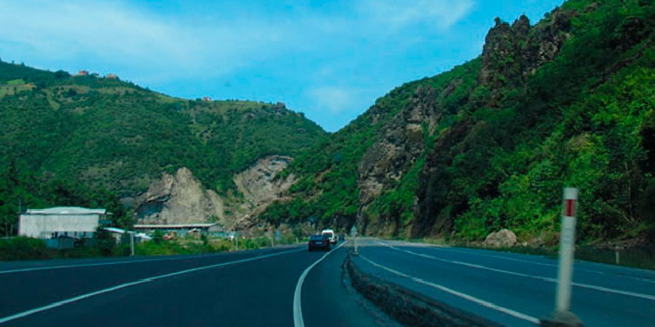 Trabzon-Maçka yolunda ulaşım tek şeritten