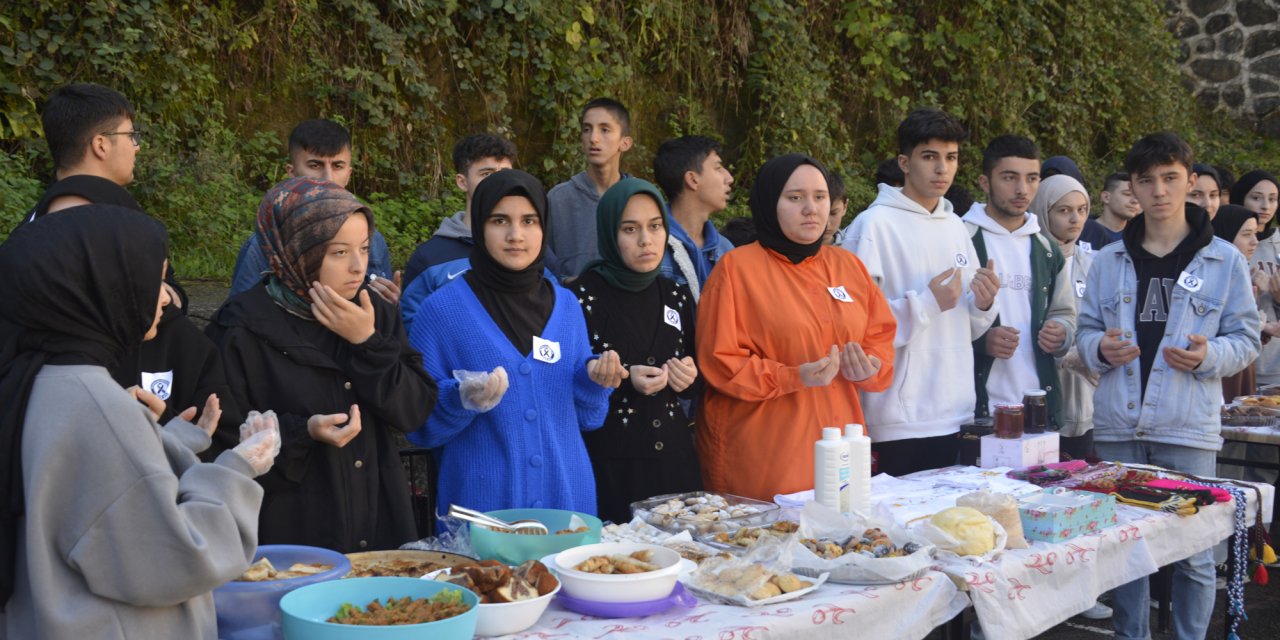 Trabzon Şalpazarı'nda Filistinlilere destek için kermes düzenlendi