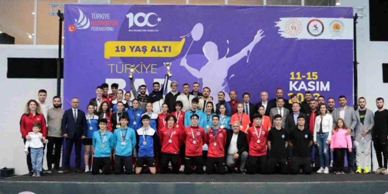 19 Yaş Altı Türkiye Badminton Şampiyonası sona erdi