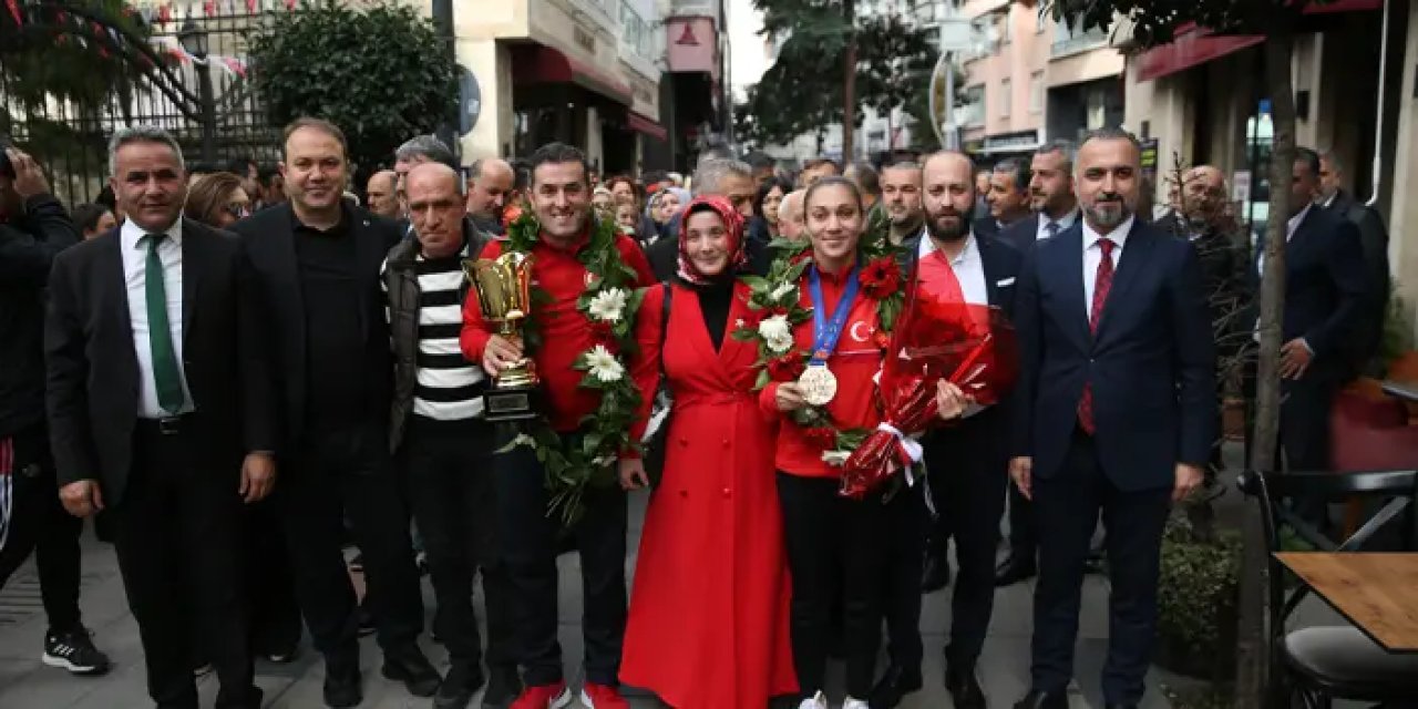 Avrupa şampiyonu Gamze Soğuksu, Ordu'da coşkuyla karşılandı.