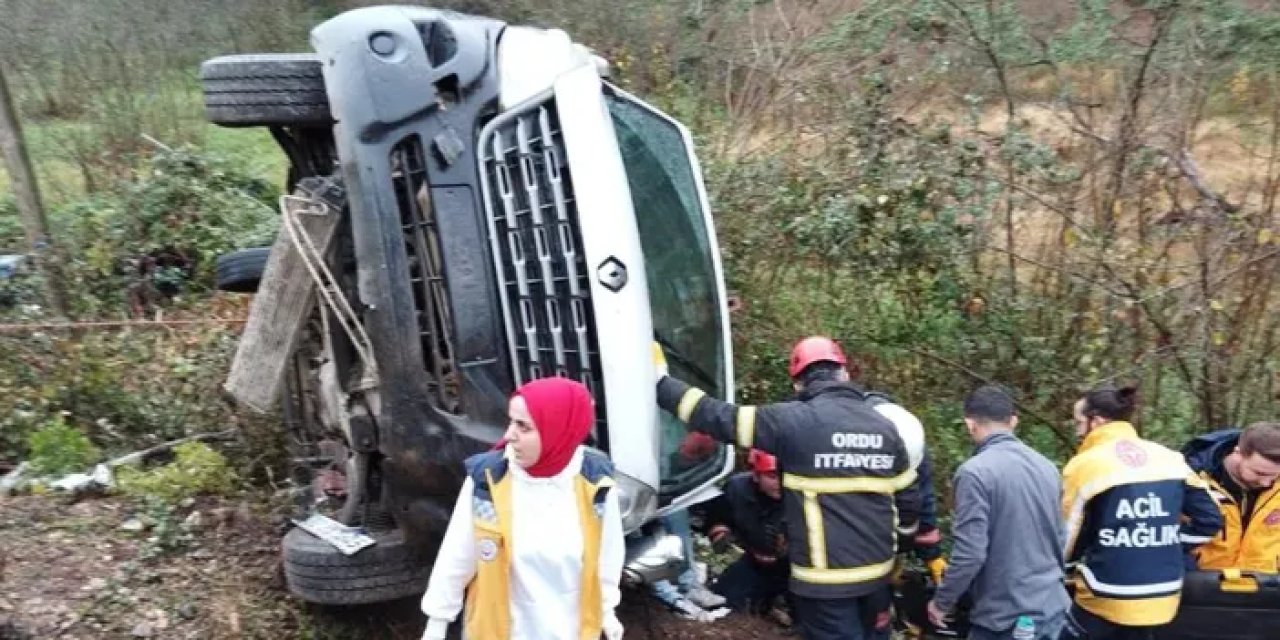 Ordu'da kamyonet devrildi: 4 yaralı