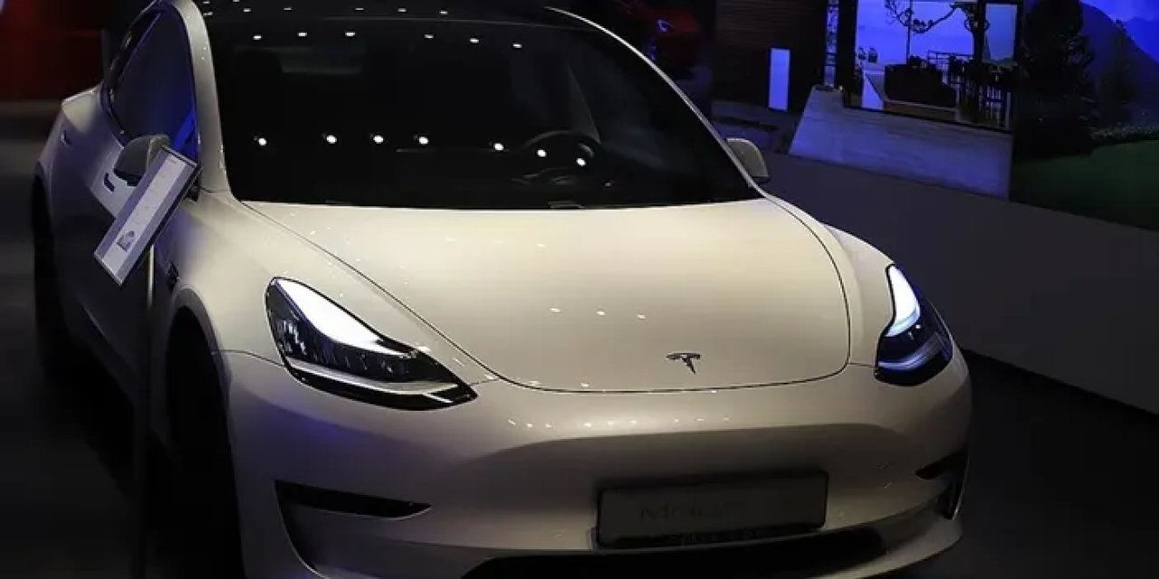 Tesla, 2 milyondan fazla aracı geri çağıracak