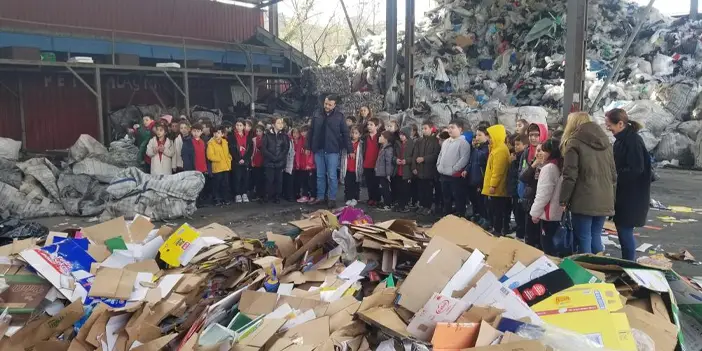 Trabzon'da farkındalık etkinliği! Öğrenciler geri dönüşüm tesisi gezdi