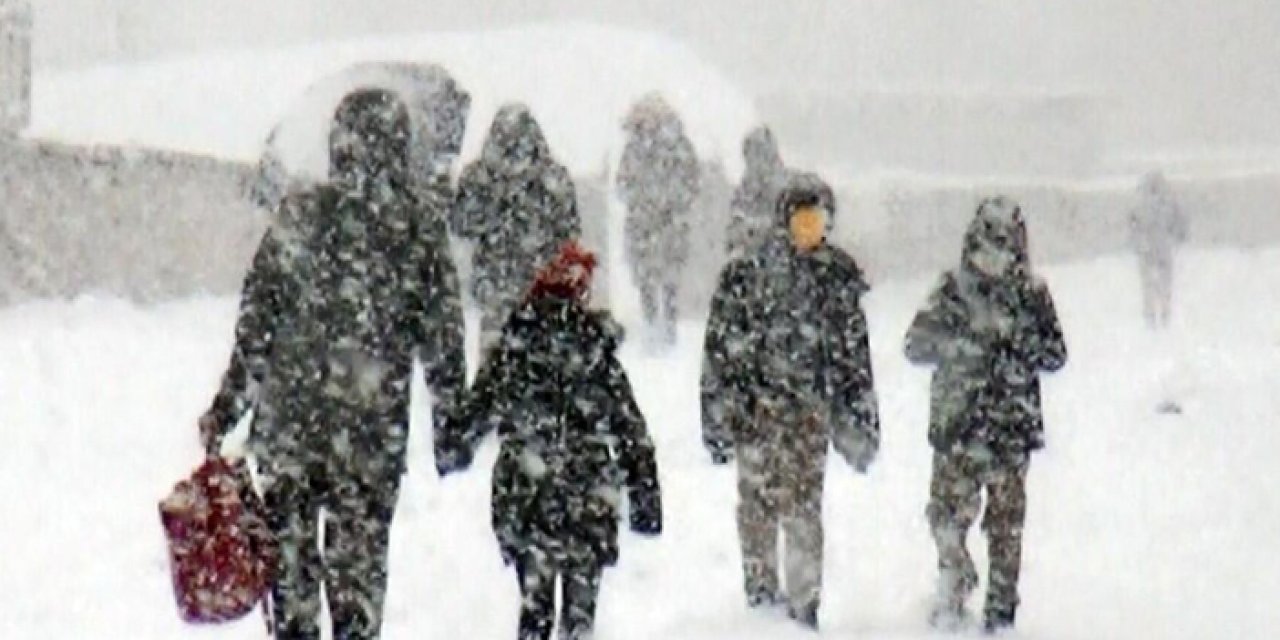 Giresun Çamoluk'ta eğitime kar engeli! Bir gün ara verildi