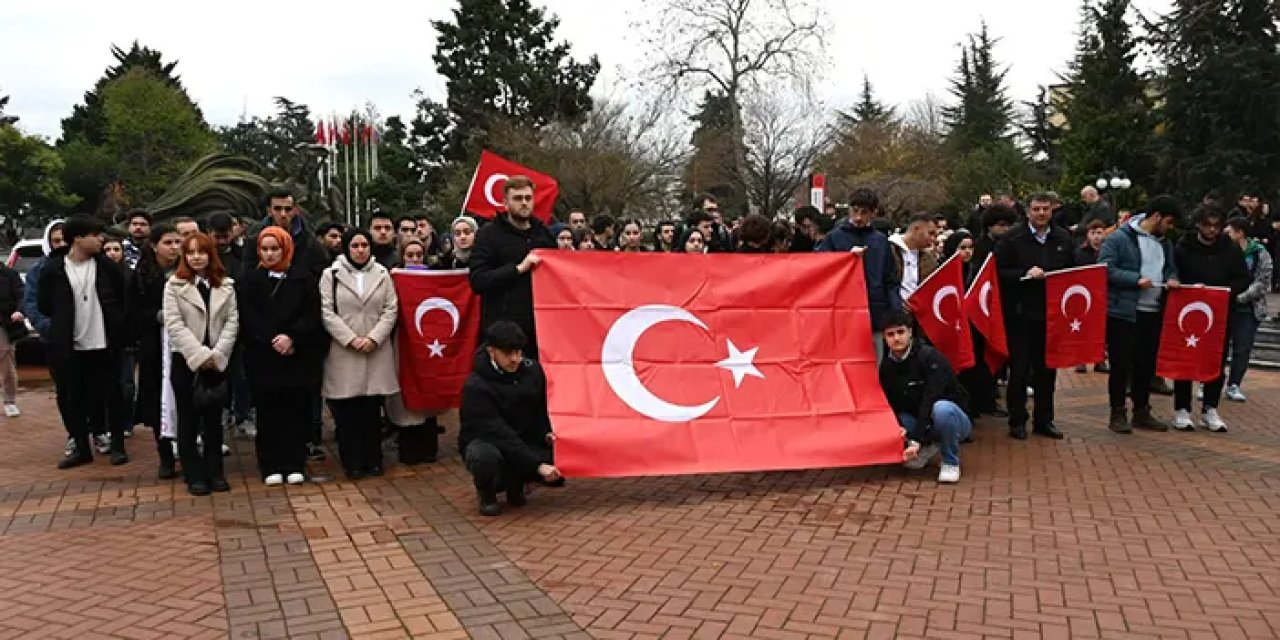 KTÜ'den şehit askerler için anma töreni