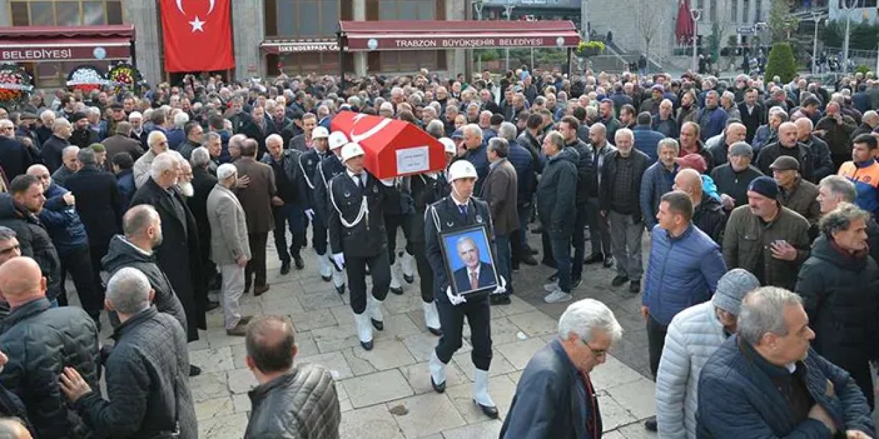 Trabzon Belediyesi eski başkanı Niyazi Sürmen son yolculuğuna uğurlandı