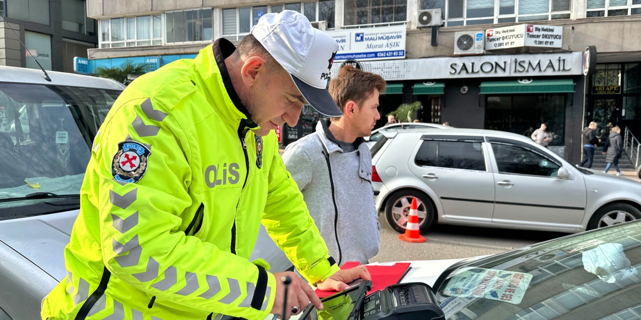 Samsun'da trafik denetlemesi! 32 araç men edildi