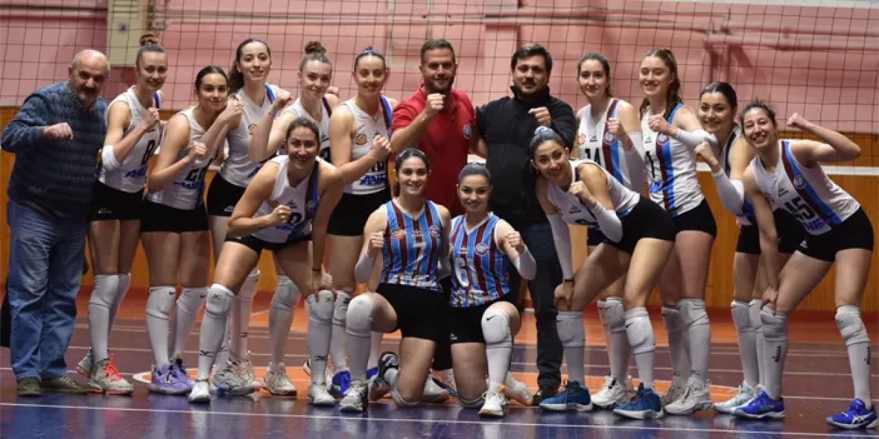 Bordo-Mavi 61 liderliğini sürdürüyor! 52 Çamlıkspor'u 3-0 devirdiler