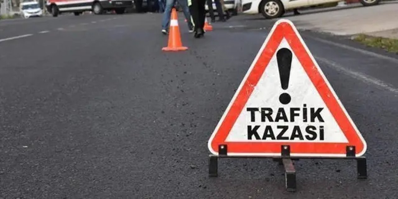 Samsun'da araç direğe çarptı! 1 ölü 3 yaralı