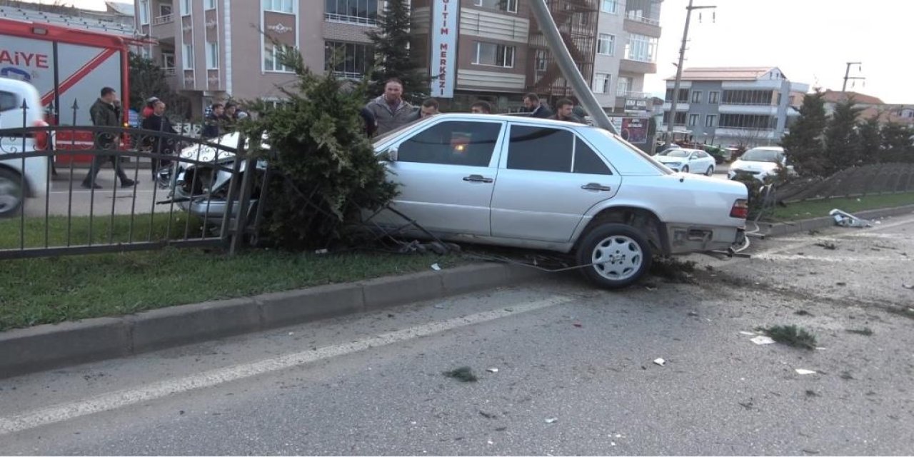 Samsun'da bir sürücü bariyerlere çarptı! Aracı bırakıp kayıplara karıştı