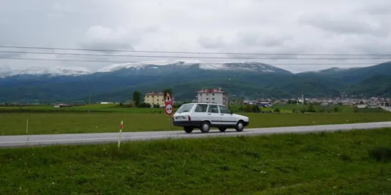 Samsun'da Mayıs karı yüksekleri beyaza bürüdü