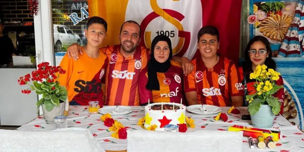 Artvin'de evlilik yıl dönümlerinde Galatasaray şampiyonluğu kutladılar