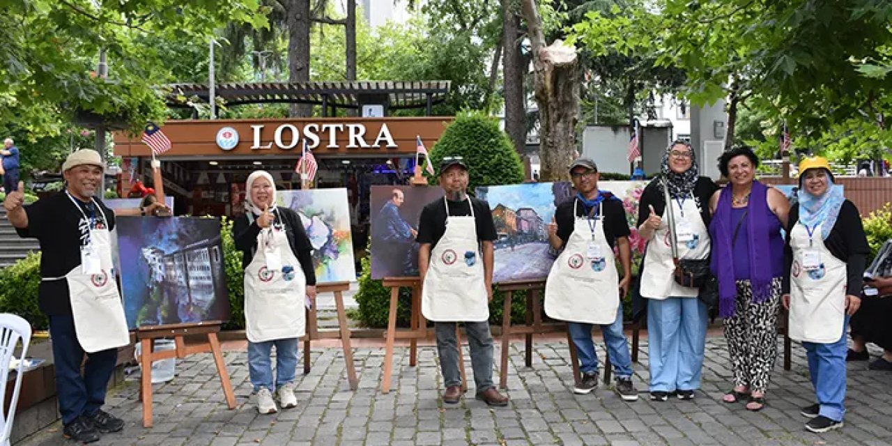 Trabzon'da bir araya gelen 14 ülkenin sanatçıları barışın resmini yaptı