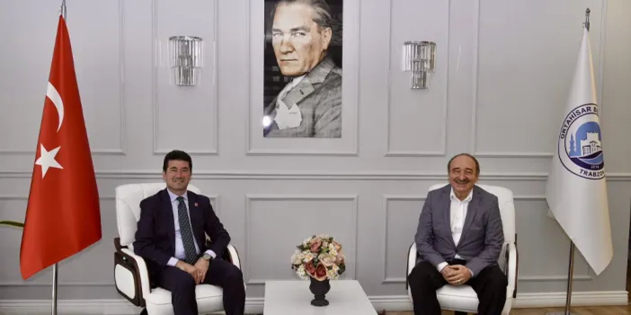 Faruk Nafız Özak'tan Başkan Ahmet Kaya'ya sürpriz ziyaret