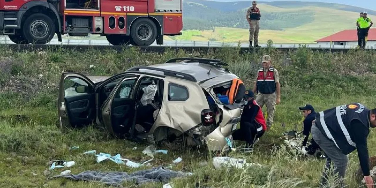 Kars'ta otomobil şarampole uçtu: 3 yaralı