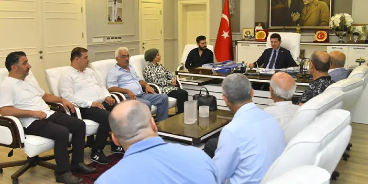 CHP Akçaabat İlçe Başkanı Emre Şahin Köroğlu ve muhtarlardan Başkan Kaya'ya ziyaret