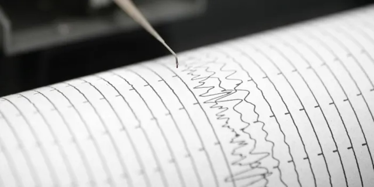 Şili'de 7.4 büyüklüğünde deprem