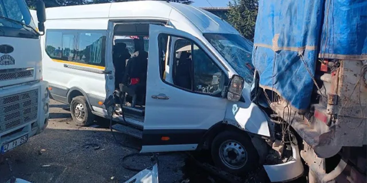 Gaziantep'te işçi servisleri çarpıştı! 21 yaralı