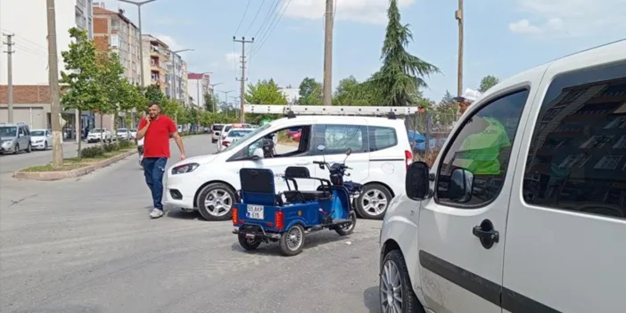 Samsun’da elektrikli bisiklet devrildi! 2 yaralı