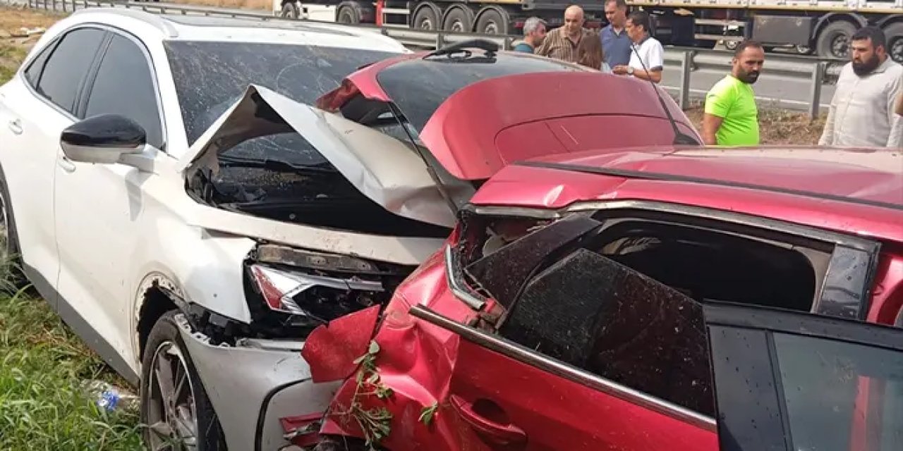 Mersin'de iki araç çarpıştı! 1 ölü, yaralılar var