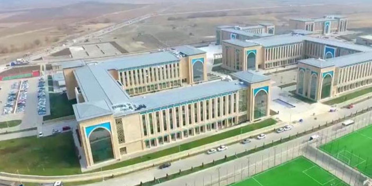 Yıldırım Beyazıt Üniversitesi Nerede? Ulaşım Kolay Mı, Hangi Bölümler Var?