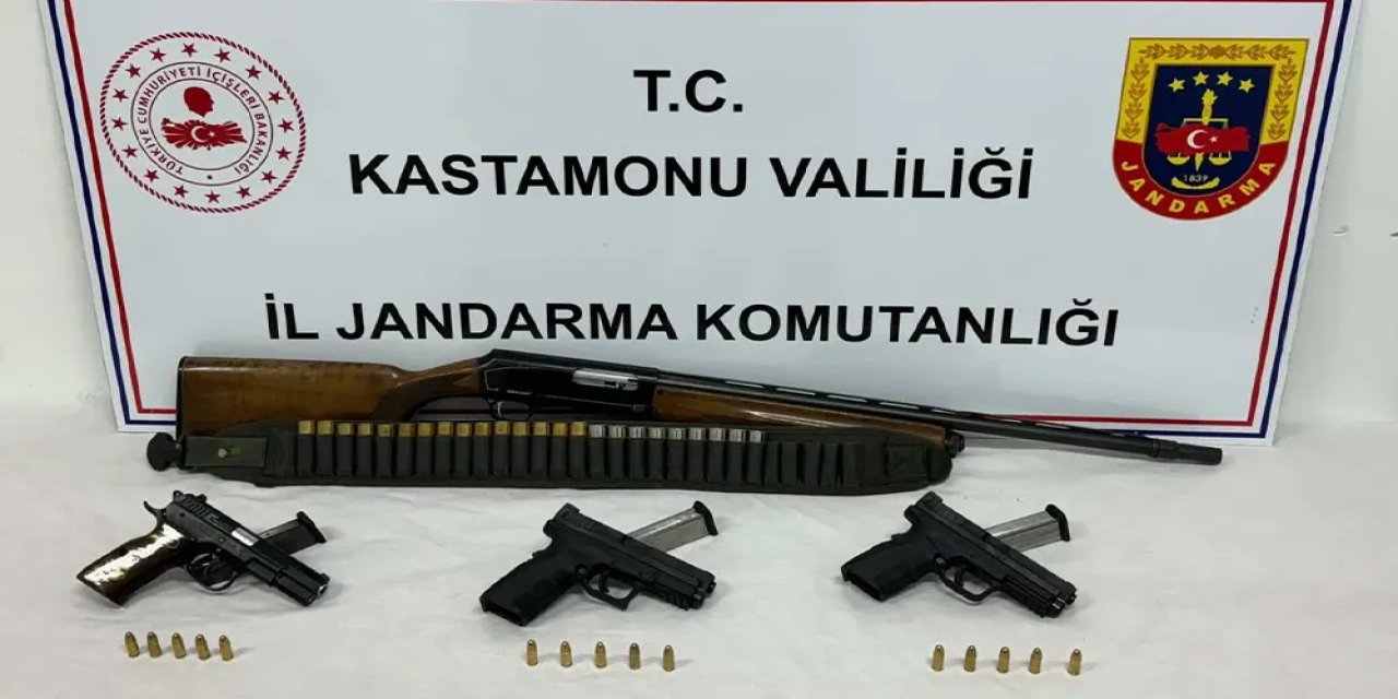 Kastamonu'da ruhsatsız silah satışına Jandarma engeli