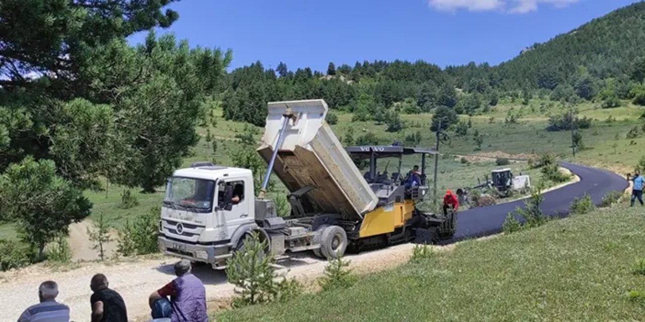 Artvin'de köy yolları asfaltlandı