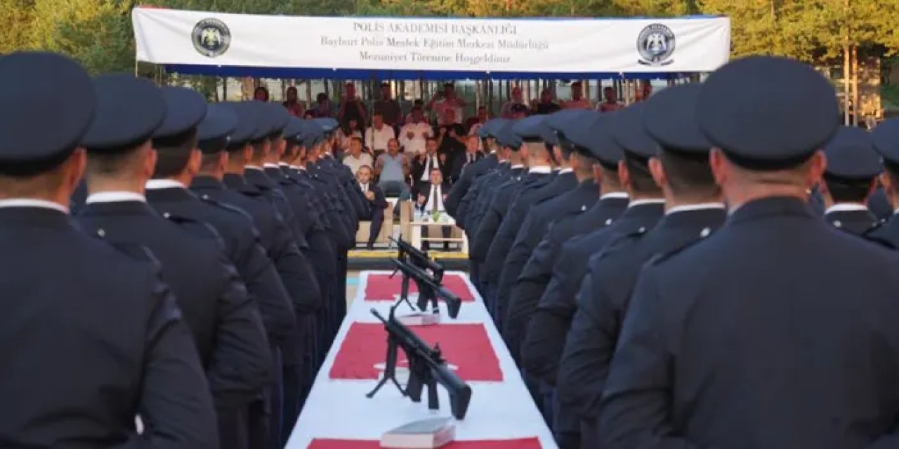 Bayburt’ta polis adayları mezun oldu