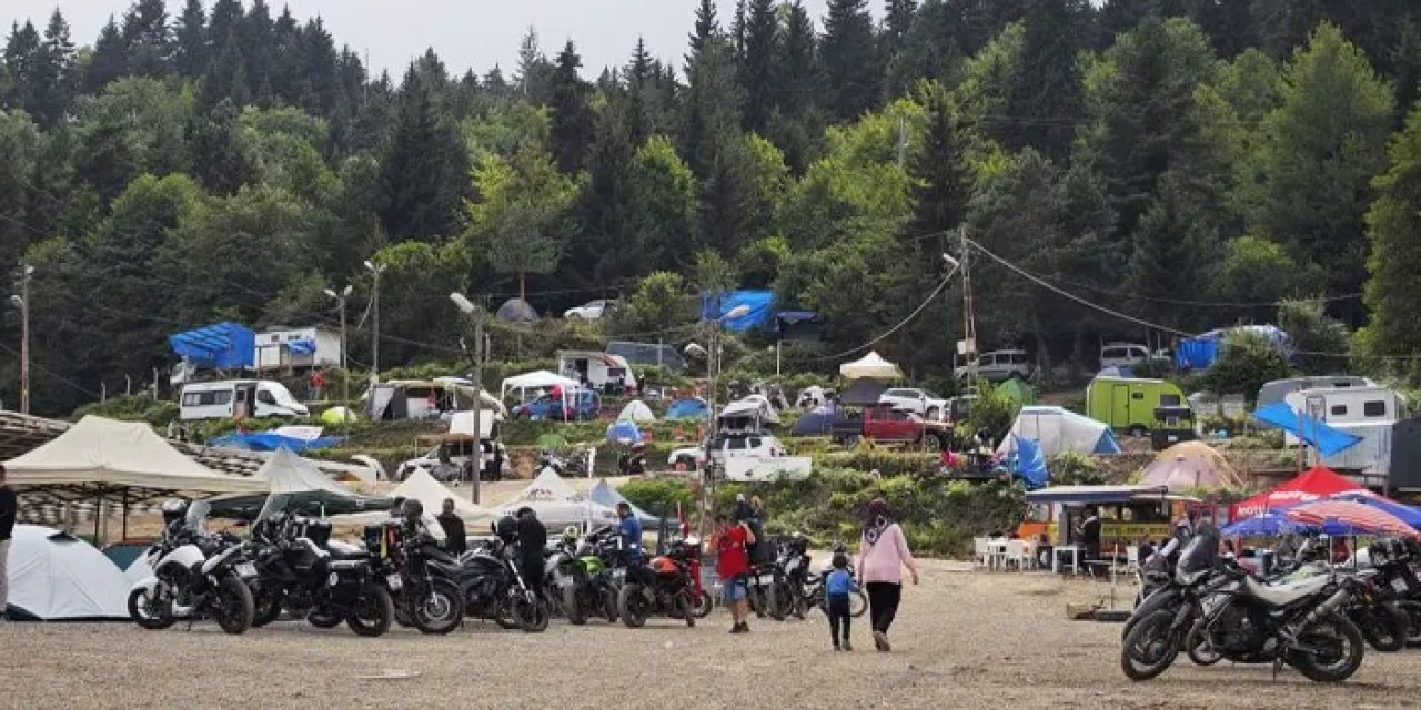 Artvin’de motosiklet tutkunları bir araya geldi