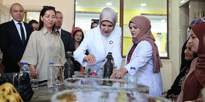 Bakan Göktaş Hakkarili kadınlara ''Karadeniz turu'' sözü verdi!