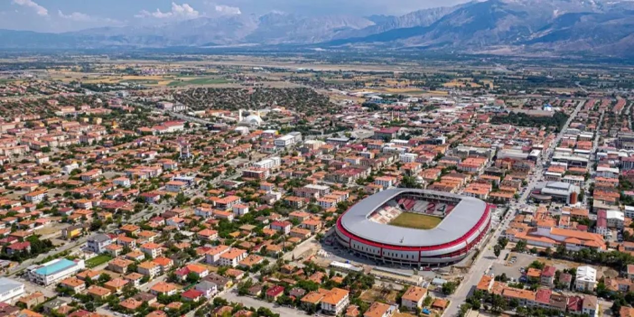 Erzincan'da resmi kurumların çalışma saatleri değişti