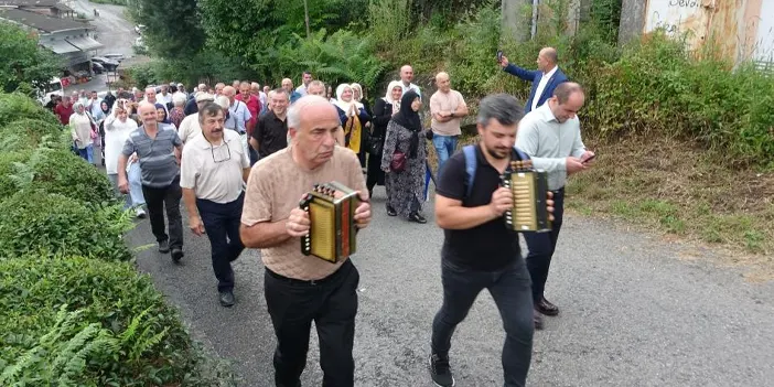 Rize’de Armonika şenliği düzenlendi