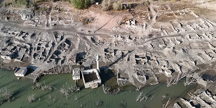 Sivas'ta sular altında kalmış tarihi köy yeniden gün yüzüne çıktı!