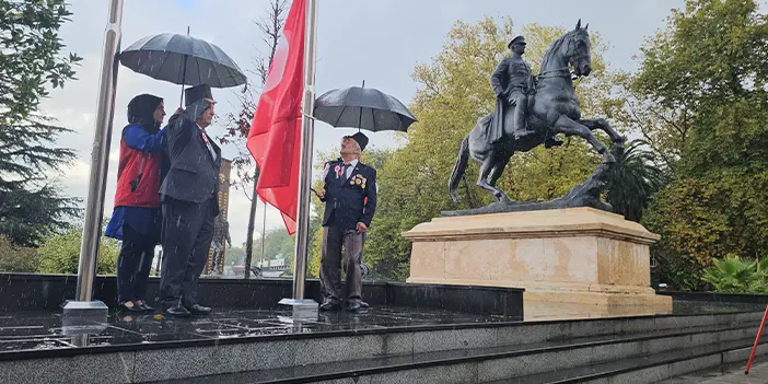 Zonguldak'ta gaziler sağanağa meydan okudu!