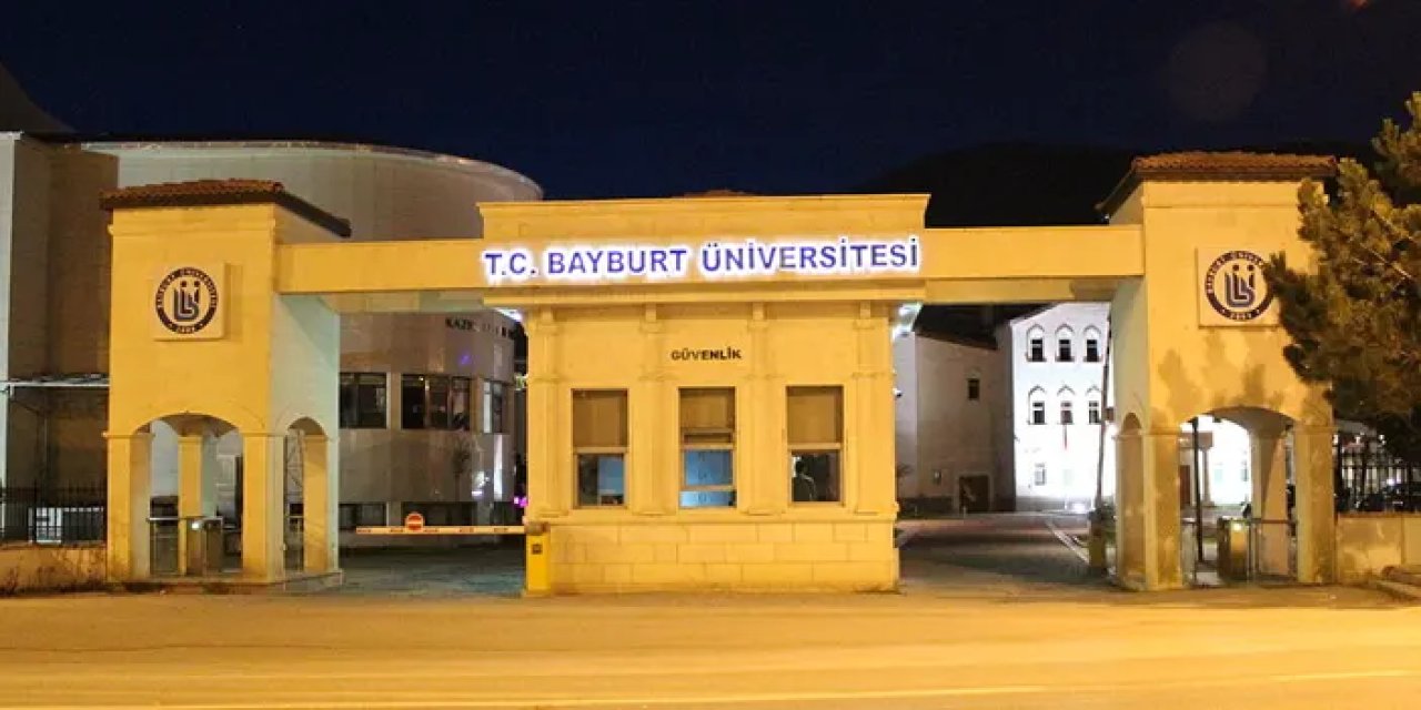 Bayburt Üniversitesi'nin 2 akademisyeni dünyanın enleri arasında