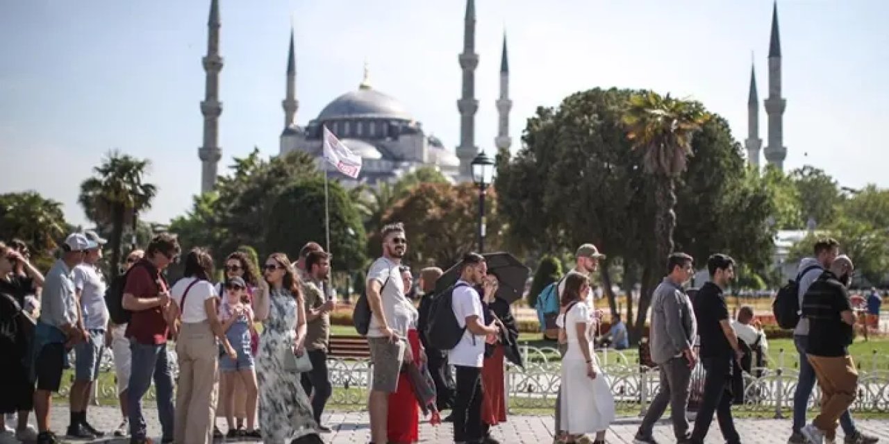 Türkiye’yi kaç kişi ziyaret etti? Veriler açıklandı