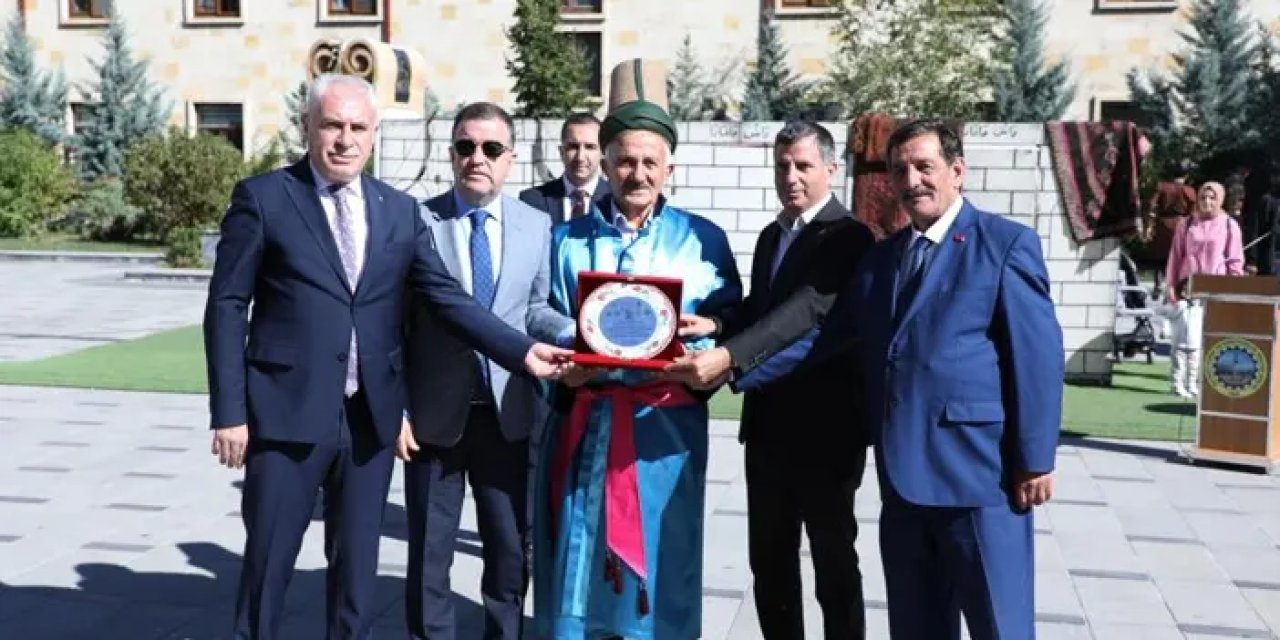 Bayburt’ta yılın ahisi seçildi