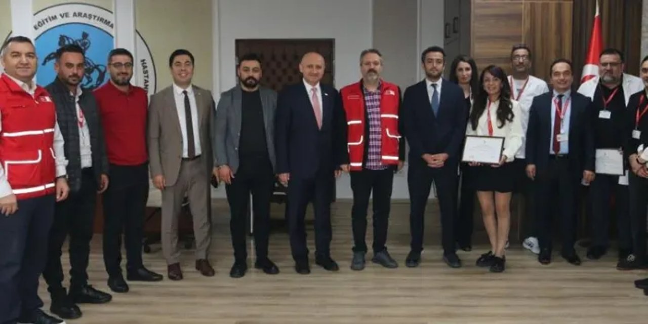 Samsun’da hastaneye Kızılay’dan altın madalya